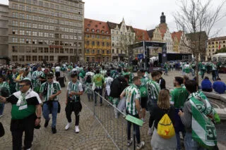 Des affrontements entre supporters du Betis et de Chelsea avant la finale de C4