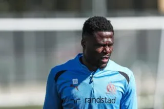 Chancel Mbemba pourrait être la prochaine cible du Paris FC